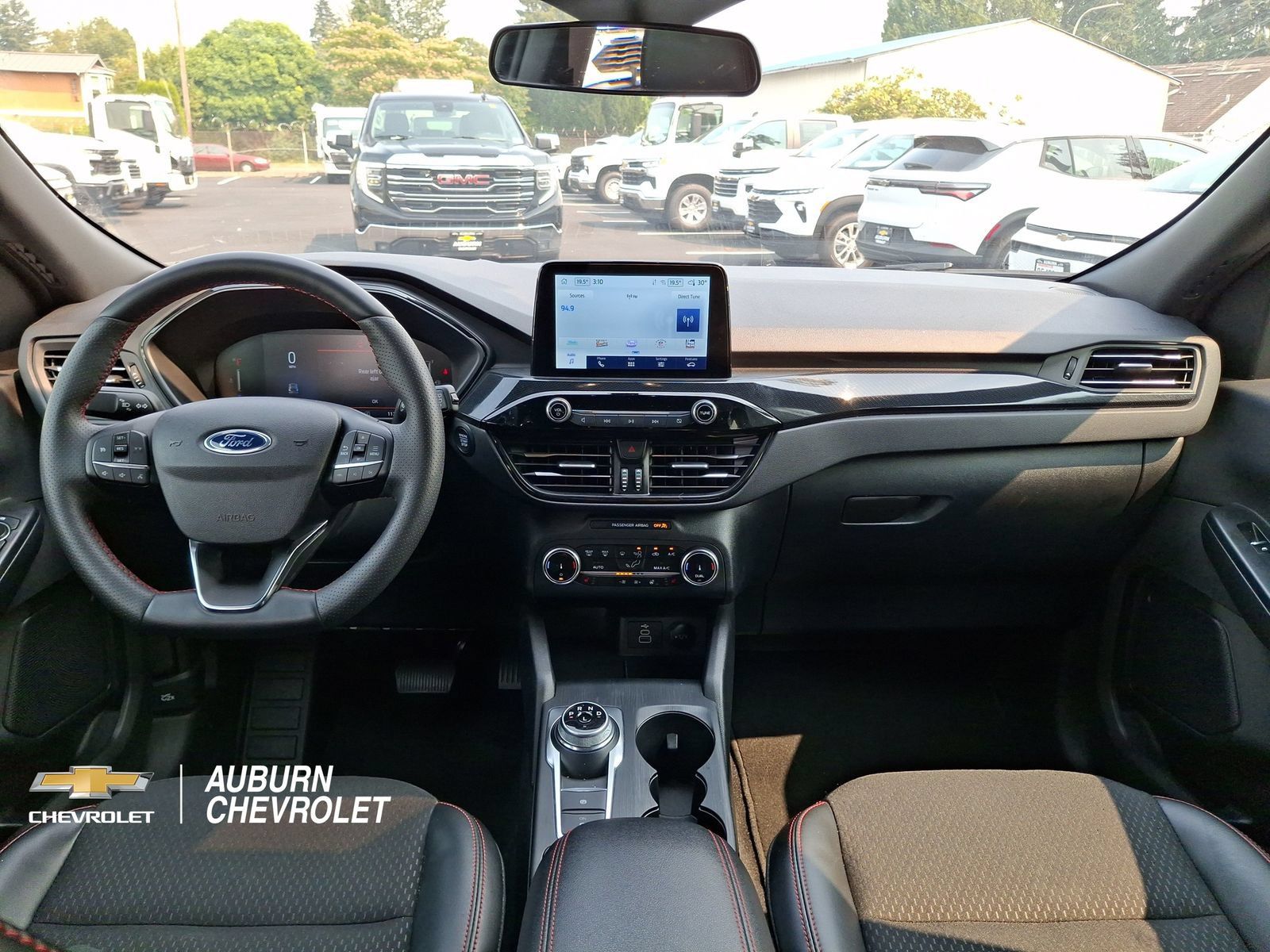 Used 2025 Ford Escape ST-Line Select AWD/4WD image 9