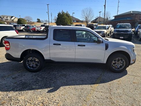 New 2026 Ford Maverick XLT w/ XLT Luxury Package image 4