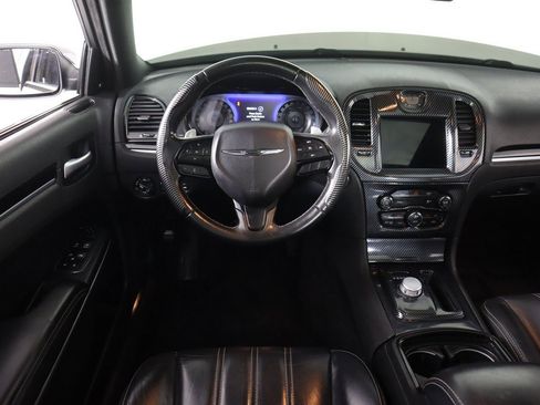 Used 2018 Chrysler 300 S image 34