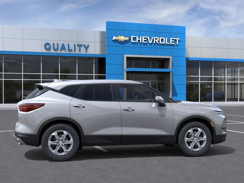 New 2026 Chevrolet Blazer LT FWD image 5