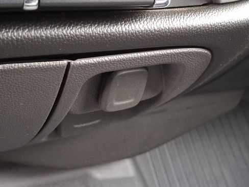 Used 2018 Chevrolet Silverado 1500 LT w/ All Star Edition image 25