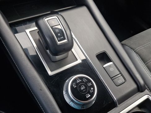 Used 2024 Mitsubishi Outlander SE AWD/4WD image 14