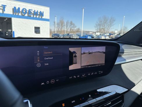 Used 2025 Buick Enclave Preferred image 30