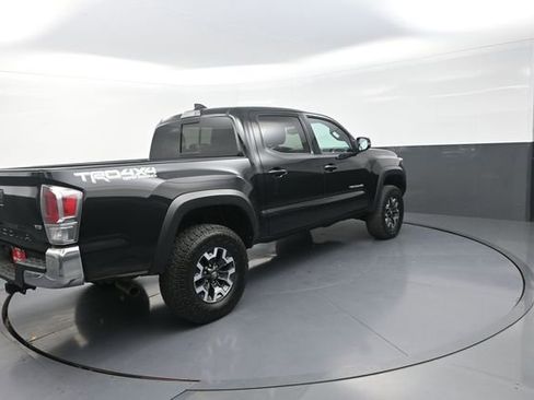 Used 2021 Toyota Tacoma TRD Off-Road AWD/4WD image 10