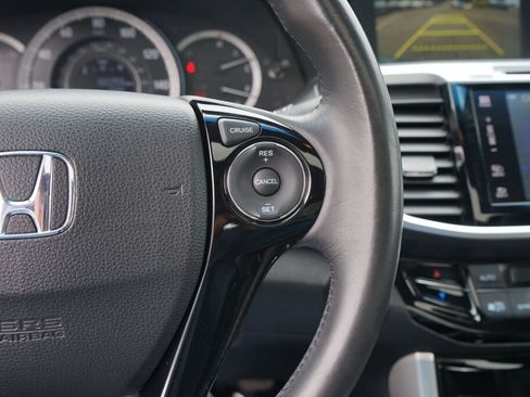 Used 2016 Honda Accord EX-L image 24