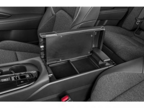 Used 2026 Toyota Crown XLE image 13