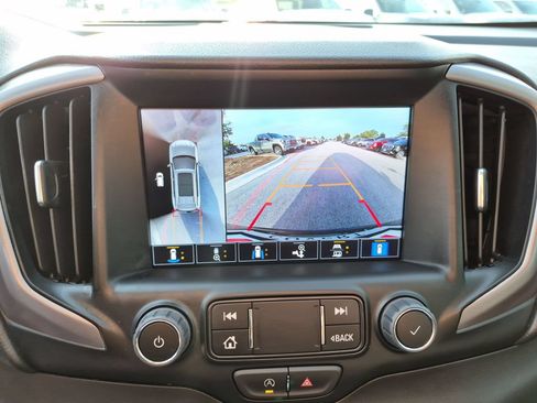 Certified 2024 GMC Terrain AT4 w/ Infotainment Package II AWD/4WD image 30