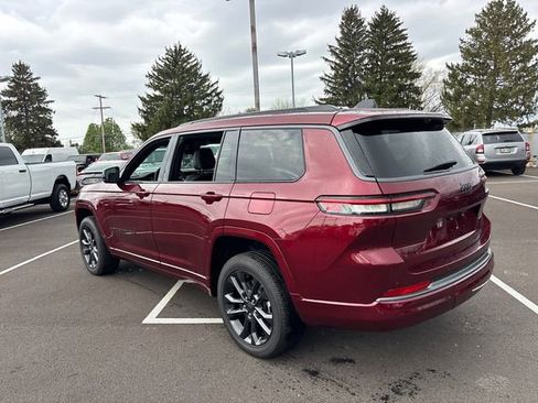 New 2026 Jeep Grand Cherokee L Limited AWD/4WD image 4