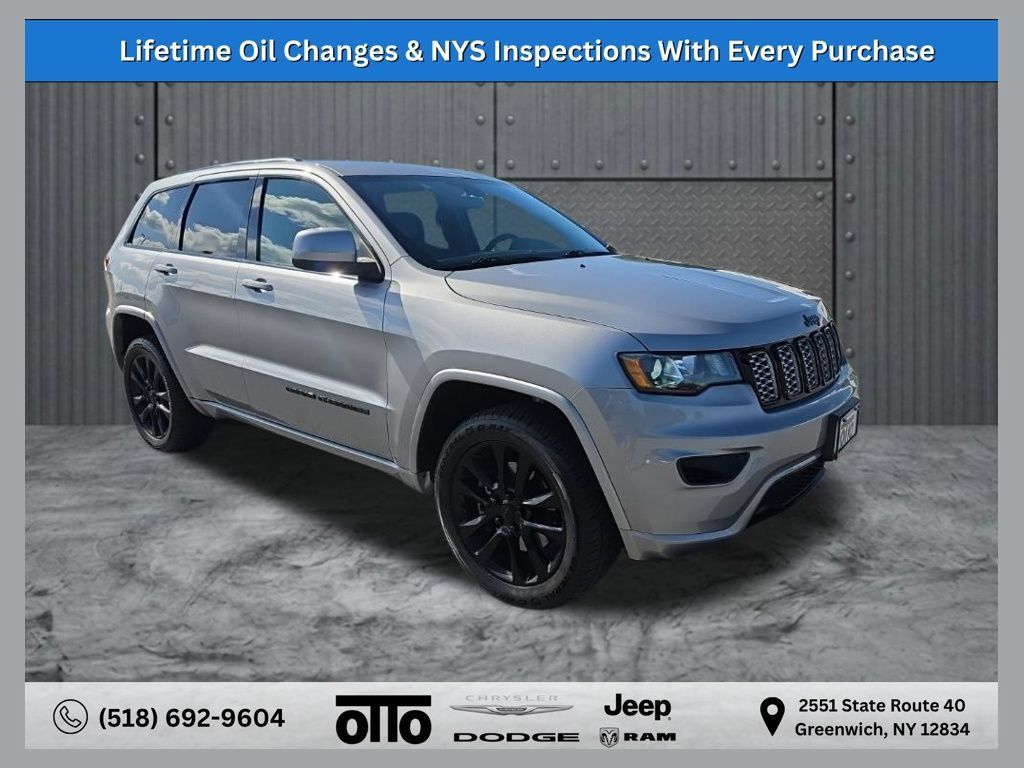 Used 2021 Jeep Grand Cherokee Laredo X AWD/4WD image 1