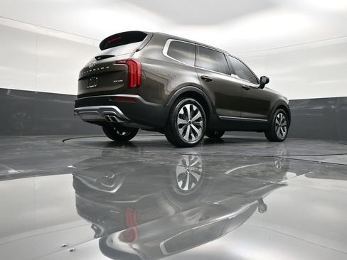 Used 2021 Kia Telluride EX w/ EX Premium Package FWD image 24
