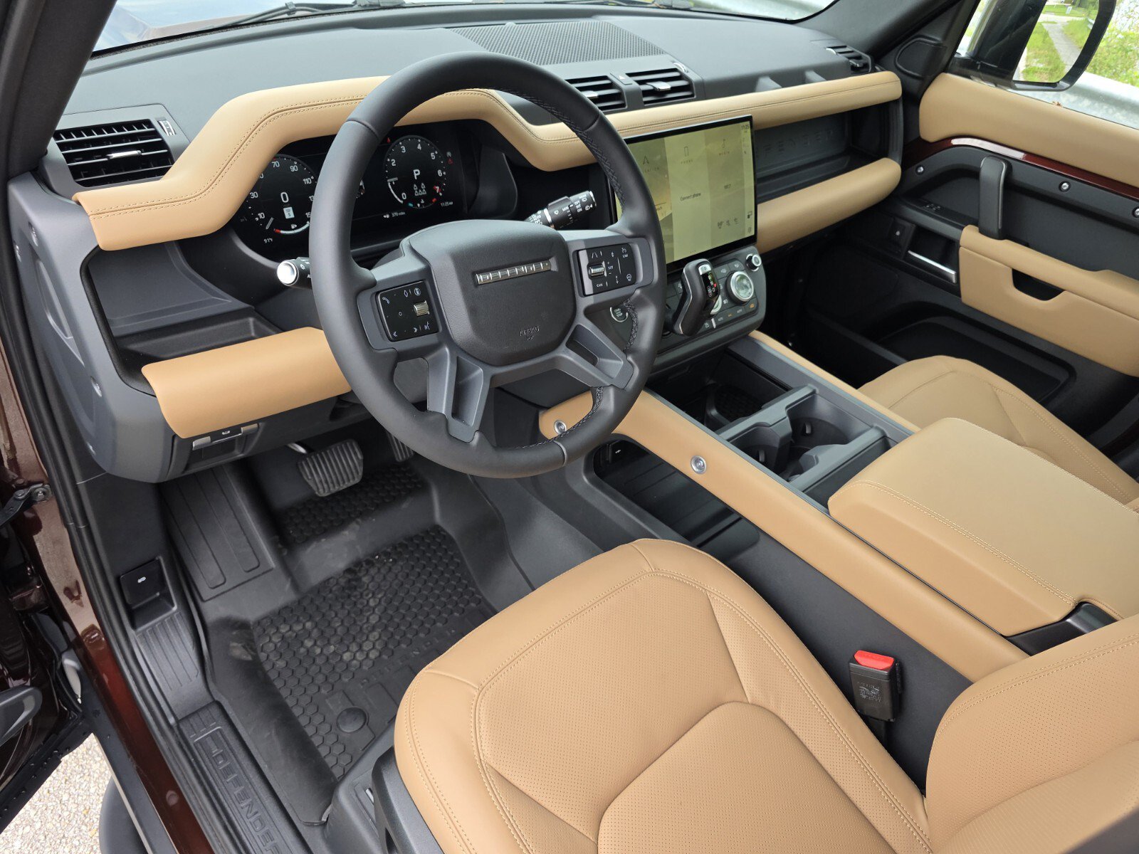 Used 2026 Land Rover Defender 130 S AWD/4WD image 10