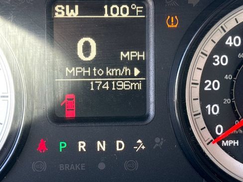 Used 2019 RAM 1500 Tradesman w/ Chrome Appearance Group AWD/4WD image 17