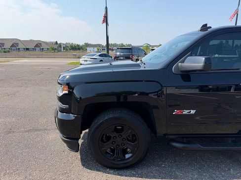 Used 2018 Chevrolet Silverado 1500 LTZ Z71 w/ LTZ Plus Package AWD/4WD image 10