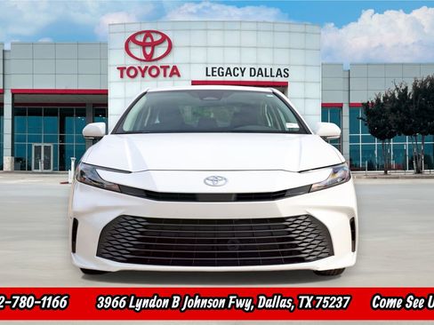 Used 2025 Toyota Camry LE AWD/4WD image 6