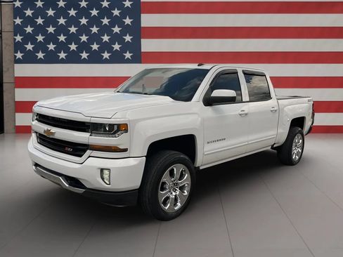 Used 2017 Chevrolet Silverado 1500 LT w/ All Star Edition AWD/4WD image 3