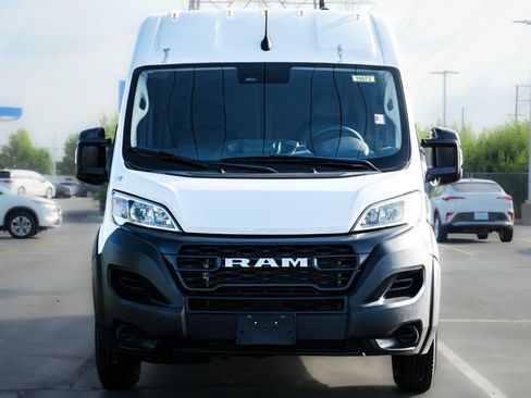 Used 2023 RAM ProMaster 2500 FWD image 2