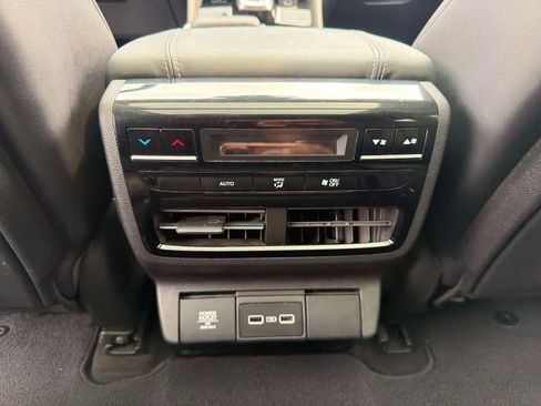 Used 2022 Acura MDX w/ Technology Package AWD/4WD image 16