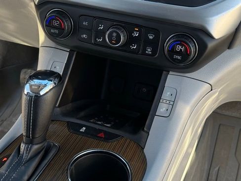 Used 2019 GMC Acadia SLE w/ LPO, Floor Liner Package image 29