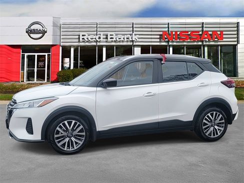 Certified 2024 Nissan Kicks SV image 4