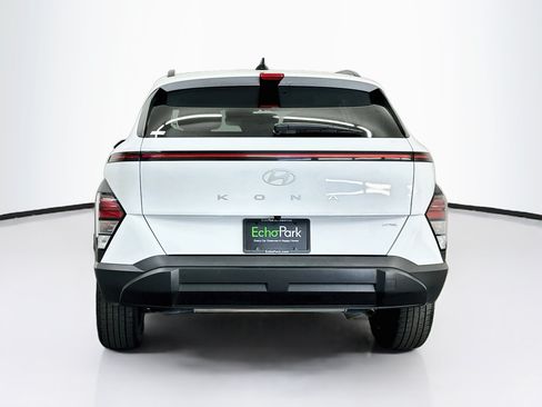 Used 2025 Hyundai Kona SEL AWD/4WD image 7