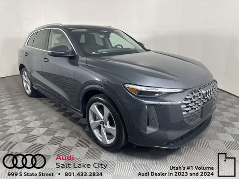 New 2025 Audi Q5 Prestige image 1