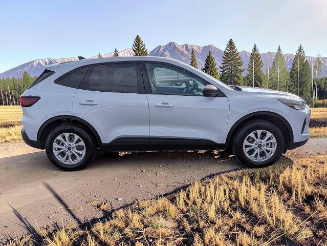 Certified 2025 Ford Escape Active AWD/4WD image 7