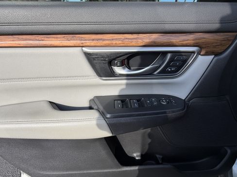 Used 2022 Honda CR-V Touring image 13