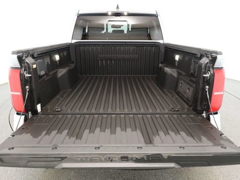 Used 2025 Toyota Tacoma Limited image 20