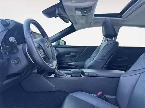 Used 2022 Lexus ES 250 w/ Premium Package image 9