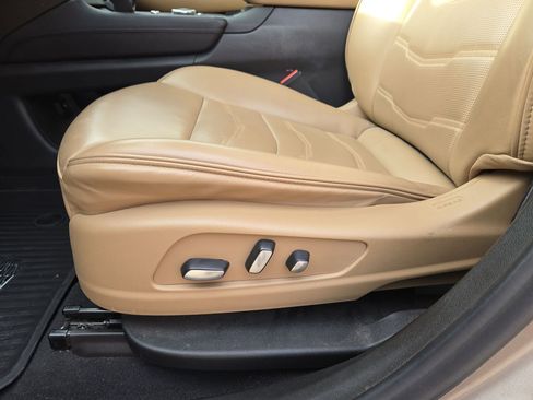 Used 2022 Cadillac XT6 Premium Luxury w/ Platinum Package image 17