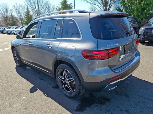 New 2026 Mercedes-Benz GLB 250 4MATIC image 4