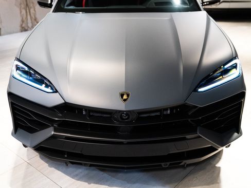 Used 2025 Lamborghini Urus SE AWD/4WD image 7