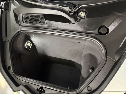 Used 2021 Chevrolet Corvette Stingray Premium Conv w/ Z51 Performance Package image 40