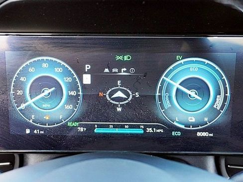 Used 2025 Hyundai Elantra SEL FWD image 32