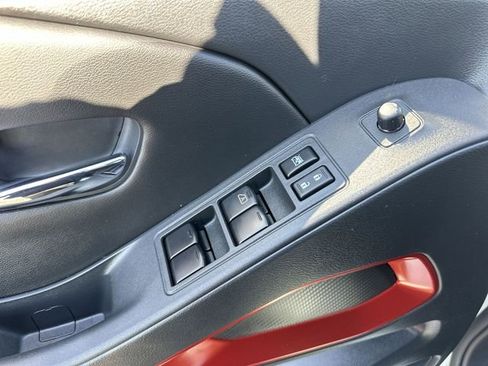 Certified 2025 Nissan Frontier PRO-4X image 13