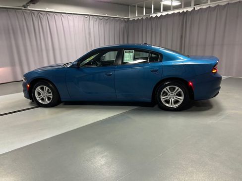 Used 2022 Dodge Charger SXT image 4