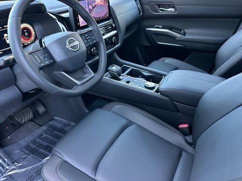 New 2026 Nissan Pathfinder SL AWD/4WD image 10