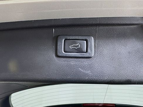 Used 2017 Subaru Outback 2.5i Limited image 30