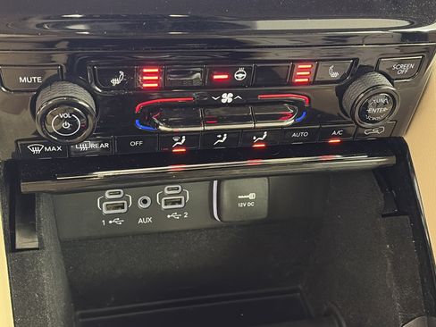 Used 2022 Jeep Grand Cherokee L Limited image 24