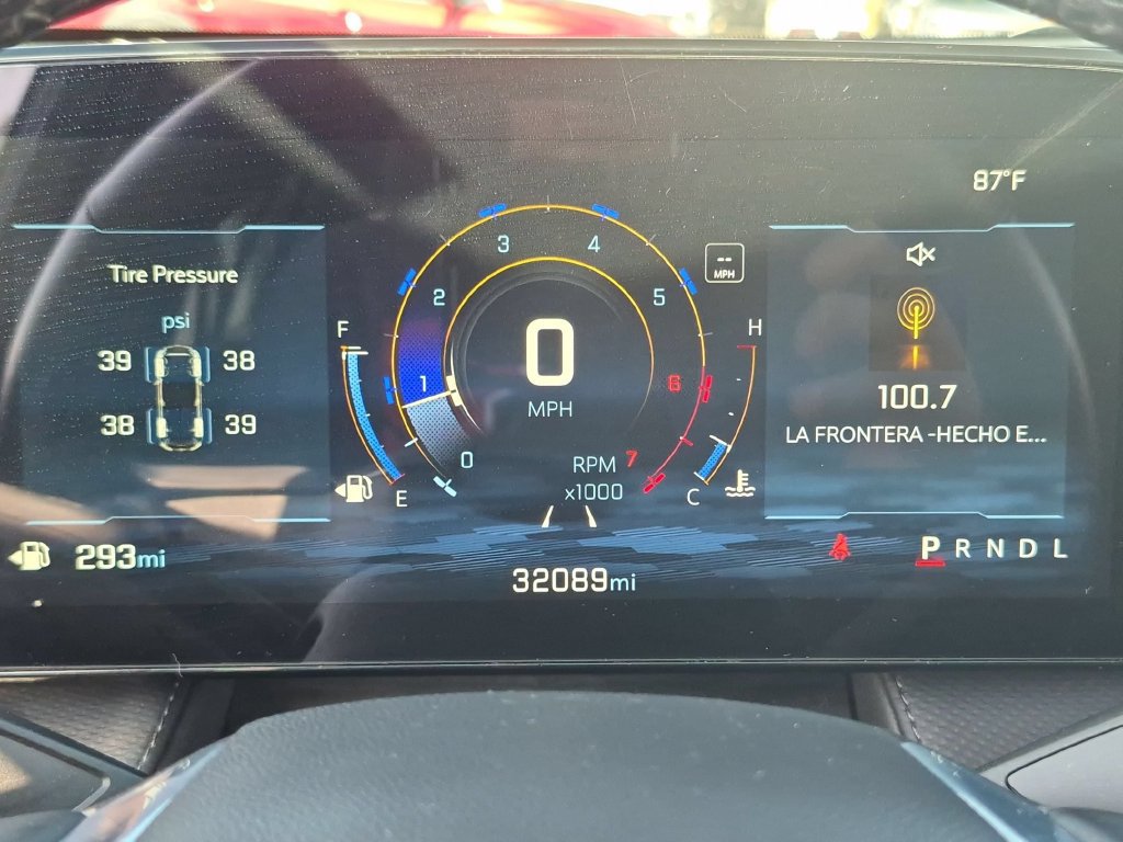 Used 2025 Chevrolet Equinox LT FWD image 13