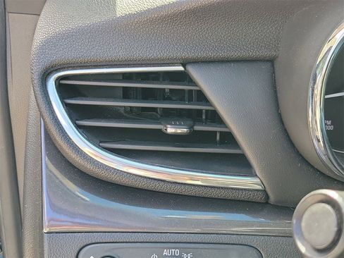 Used 2019 Buick Encore Preferred image 29