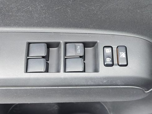 Used 2012 Scion xB FWD image 22