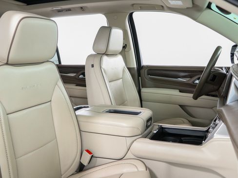 Used 2023 GMC Yukon Denali RWD image 31