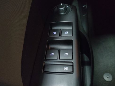 Used 2019 Chevrolet Sonic LT image 27