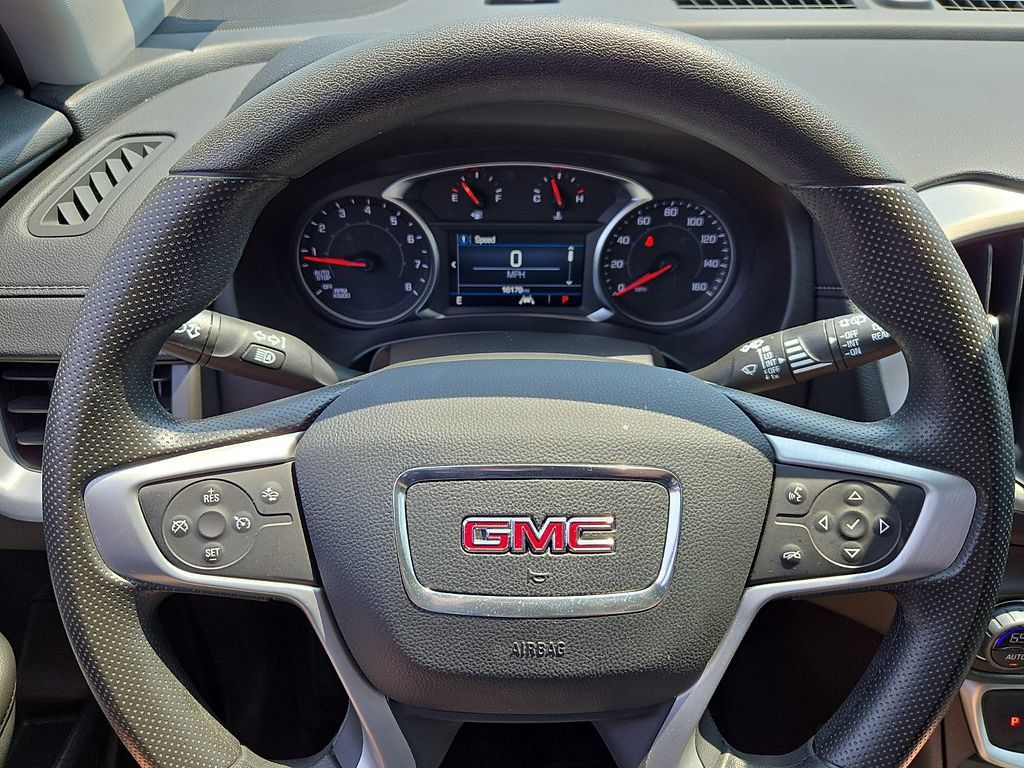 Used 2024 GMC Terrain SLE w/ Driver Convenience Package FWD image 18