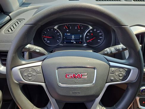 Used 2024 GMC Terrain SLE w/ Driver Convenience Package FWD image 18