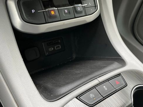 Used 2023 GMC Acadia SLT image 20