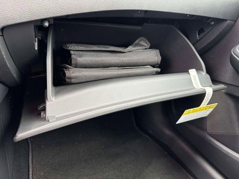 Used 2025 Nissan Sentra SV w/ All-Weather Package FWD image 31