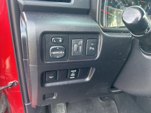 Used 2015 Toyota 4Runner Limited image 23