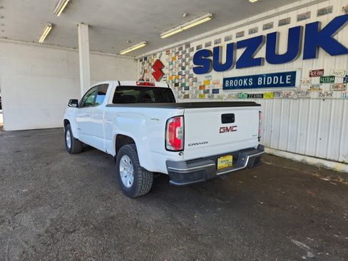 Used 2016 GMC Canyon SLE AWD/4WD image 5
